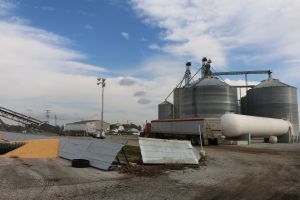 IL DELEGATION SHOWS UP FOR FARMERS EXPERIENCING PROPANE SHORTAGES